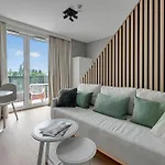Portovo Riverside By Lion شقة غدانسك